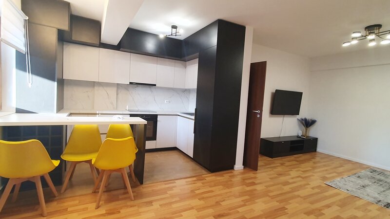 Titan Policlinica, Burdujeni, Codrii Neamtului, bloc nou, 2 locuri parcare